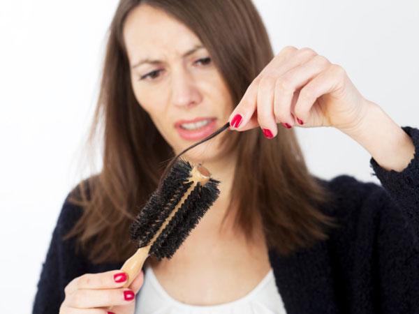 Ampulės nuo plaukų slinkimo - kokios yra ir kaip taikyti